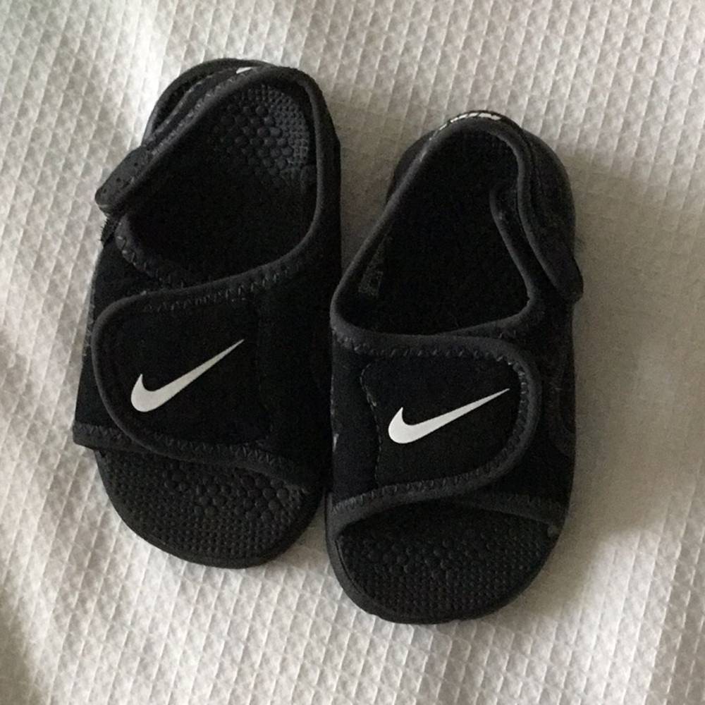 Nike Velcro sandals 5C